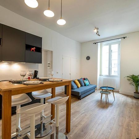 Coeur De Ville, Magnifique Appartement + Parking بو المظهر الخارجي الصورة