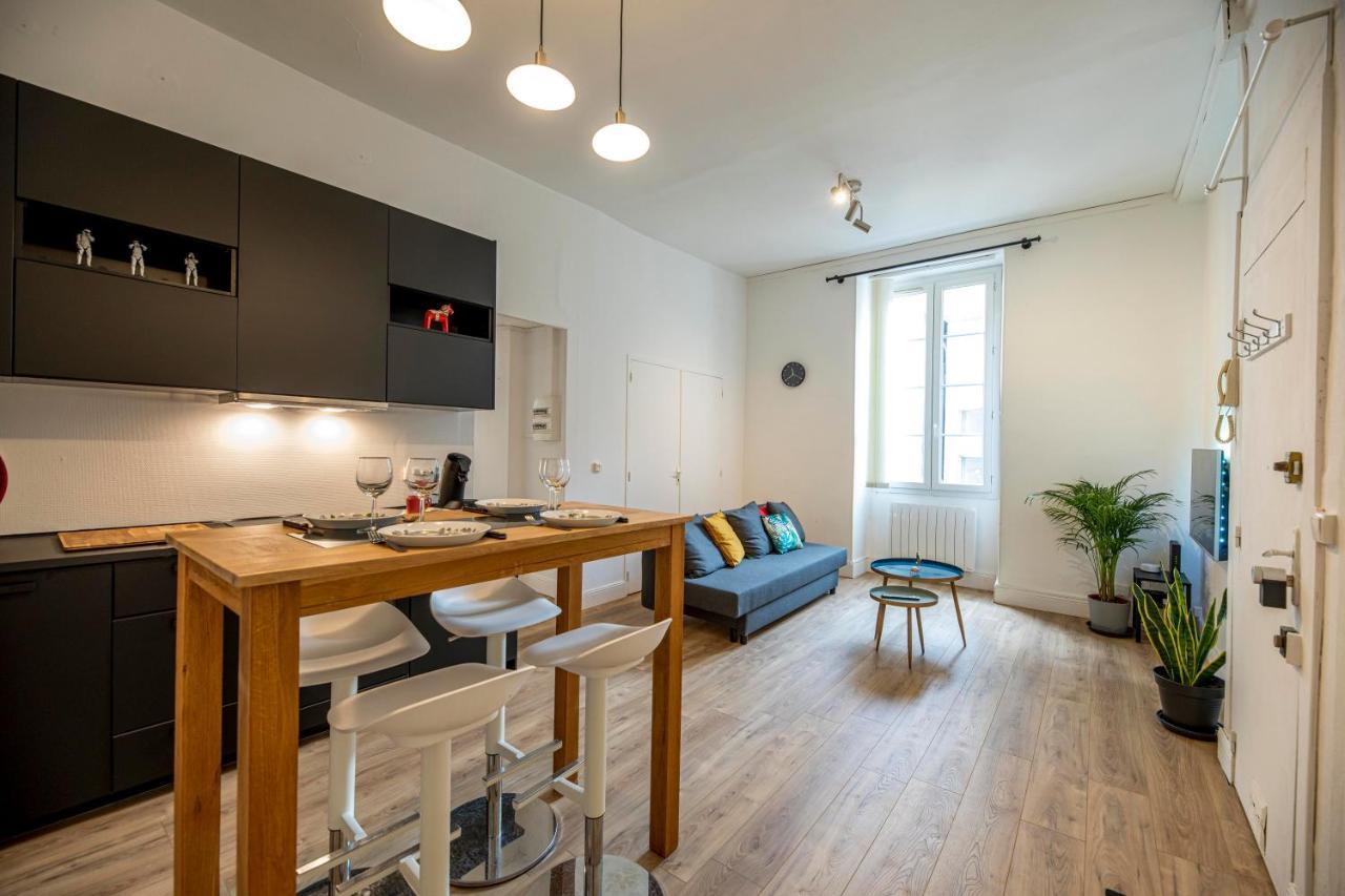 Coeur De Ville, Magnifique Appartement + Parking بو المظهر الخارجي الصورة