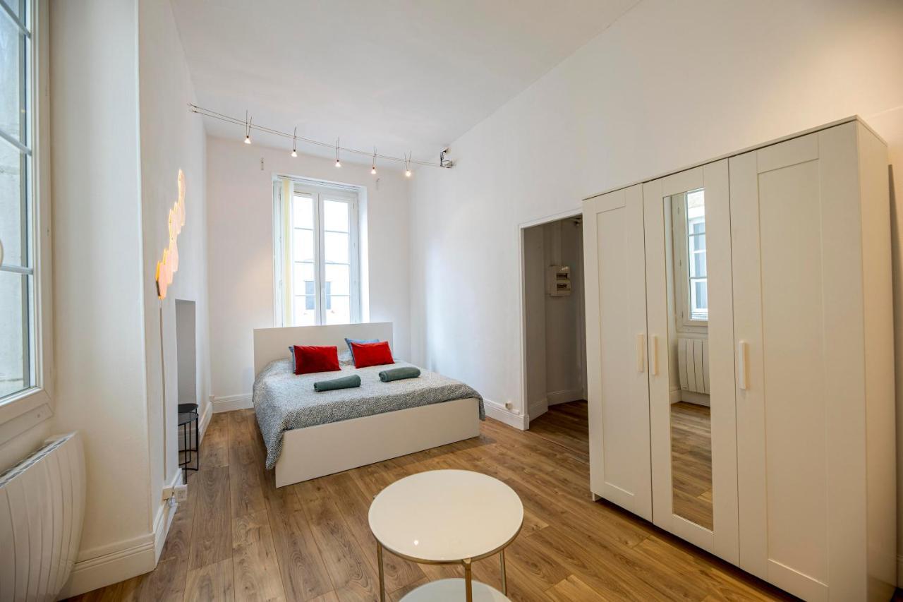 Coeur De Ville, Magnifique Appartement + Parking بو المظهر الخارجي الصورة